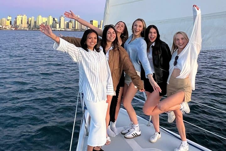 Private 2-Hour Sailing in San Diego Bay — Champagne, Sea Lions & Skyline Views photo 3