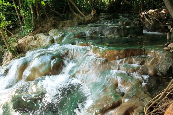 Tiger Cave Temple and Emerald Pool Day Tour from Krabi photo 4