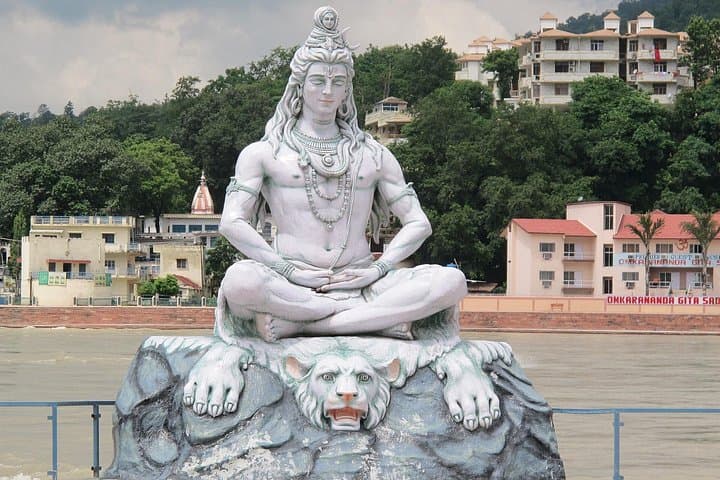 Same-Day Rishikesh and Haridwar Tour from Delhi — Ganga Aarti, Beatles Ashram & River Ghats photo 3