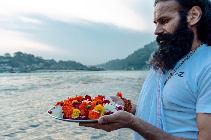 Same-Day Rishikesh and Haridwar Tour from Delhi — Ganga Aarti, Beatles Ashram & River Ghats photo 4