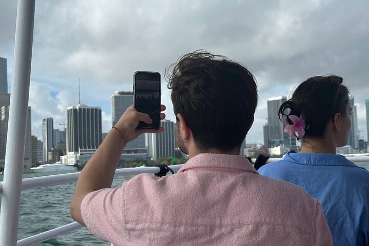 Miami Skyline Celebrity Cruise — 90-Minute Biscayne Bay Yacht Sightseeing photo 1