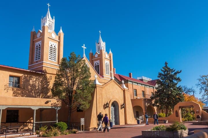 Private Couples Walking Tour in Albuquerque Old Town — Romantic 2‑Hour Guided Stroll photo 6