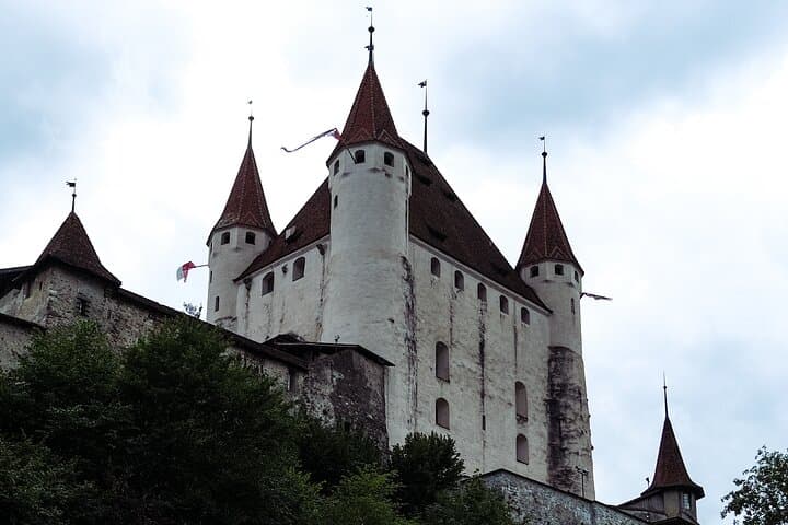 Thun Visual Storytelling: Confidence-Building Portrait Session on Lake Thun photo 6