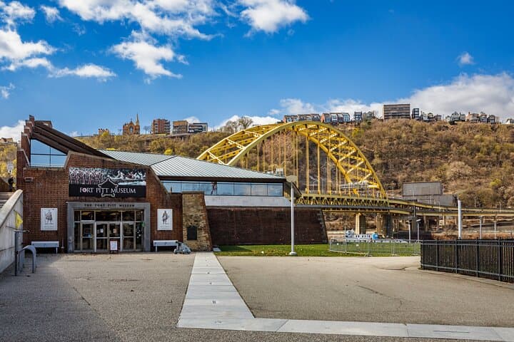 Pittsburgh Private Romantic Walking Tour — Love in the City photo 4