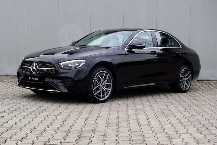Business Car Transfer from Dubai to Abu Dhabi Airport: Comfortable 1-Hour Ride photo 2