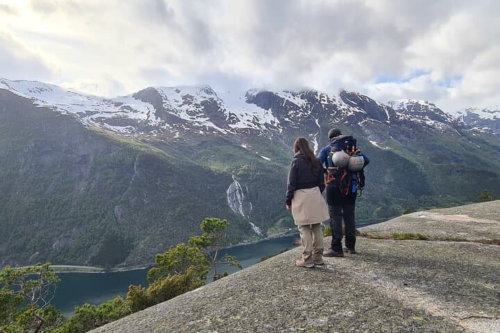 Cliff Camping on Sørfjorden: Sleep 400m Above Hardanger photo 6