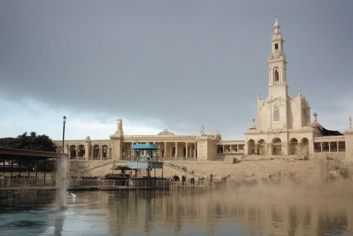 Lisbon to Fatima and Obidos: Private Day Trip to Pilgrimage Site and Medieval Village photo 1