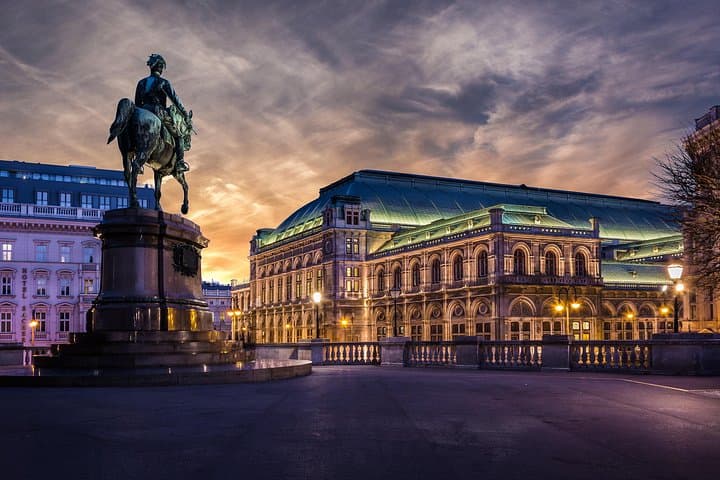Budapest to Vienna Private Day Trip — Schönbrunn, Belvedere & Hofburg in One Day photo 4