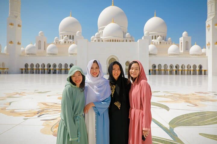 Abu Dhabi Day Trip from Dubai: Sheikh Zayed Mosque & Louvre Abu Dhabi
