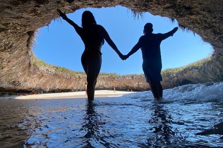 Playa Escondida (Hidden Beach) Tour from Punta Mita: Swim the Tunnel & Snorkel Marietas photo 3