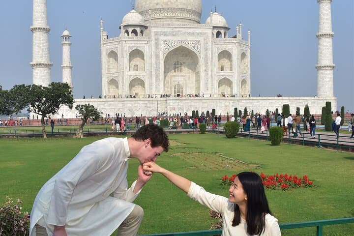 Private Guided Tour of the Taj Mahal and Agra Fort: Architecture, History & Practical Tips