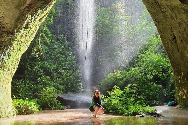 Day Trip to Presidente Figueiredo: Waterfalls, Caves & Jungle Walks from Manaus