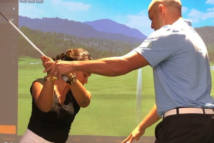 Indoor golf initiation at Beldi Country Club — Marrakech simulator lessons photo 2