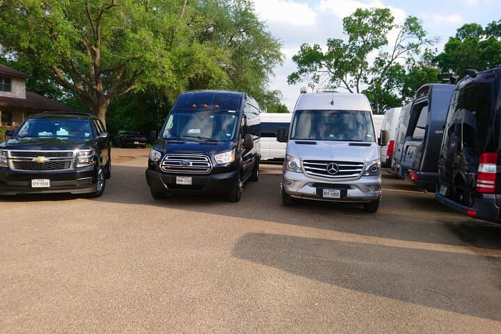 Private Galveston to Hobby Airport Shuttle for Groups up to 10 photo 5