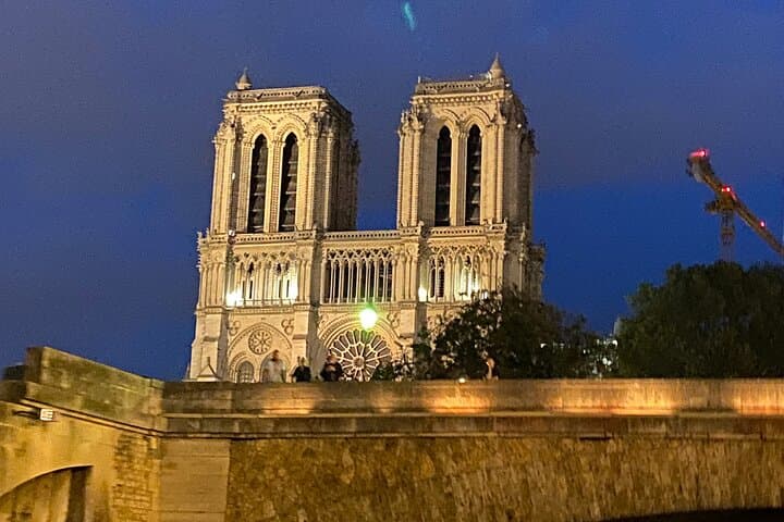 Private Paris City Tour with Photos at Every Stop photo 6