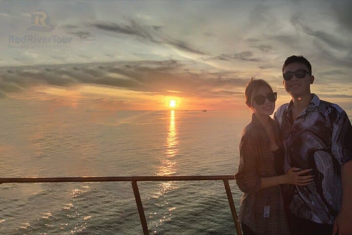 Sunset & Night Squid Fishing in Phu Quoc — Private Boat, BBQ & Local Techniques photo 3