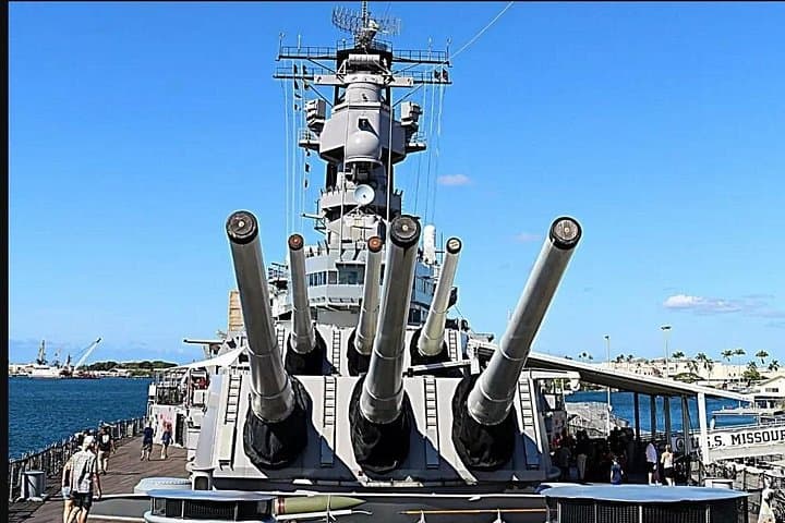 Explore Pearl Harbor: USS Arizona Memorial & Battleship Missouri Small-Group Tour photo 1