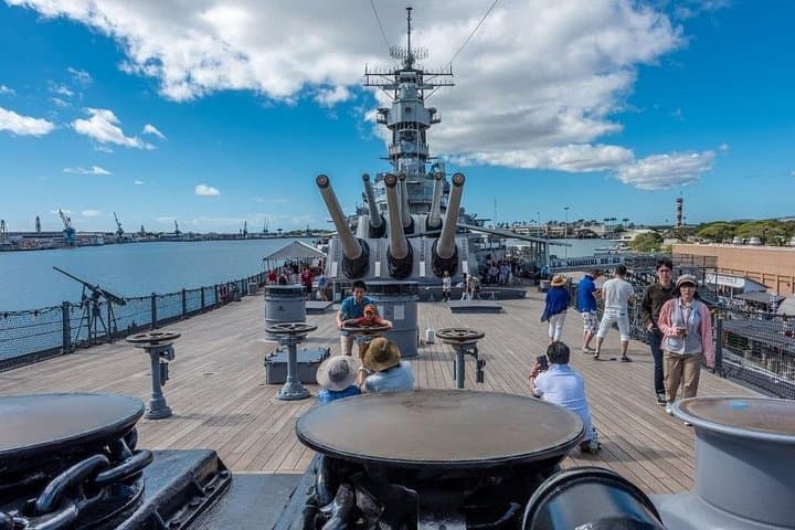 Explore Pearl Harbor: USS Arizona Memorial & Battleship Missouri Small-Group Tour photo 2
