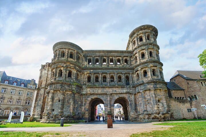 Self-Guided Trier Walking Tour: 5.5 km Audio Guide to Porta Nigra & Cathedral photo 6