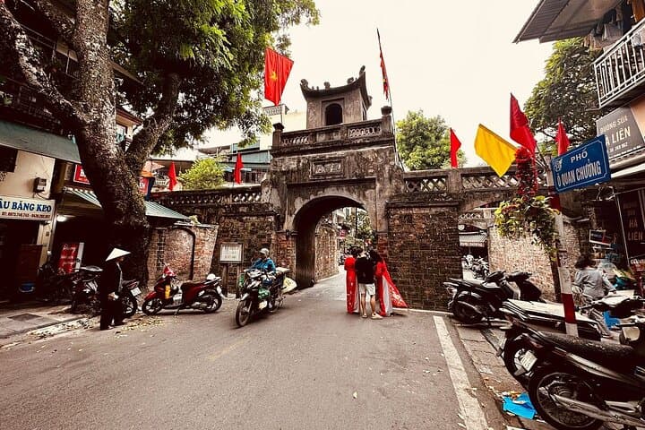 Hanoi Scooter Street-Food Tour: Train Street, Long Bien & Hidden Old Quarter Eats photo 6