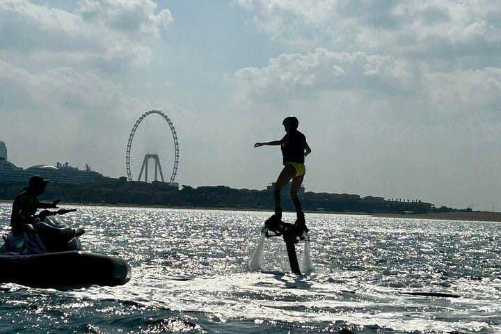 Dubai Flyboarding Experience: Soar Above the Arabian Gulf (30-Min Lesson) photo 3