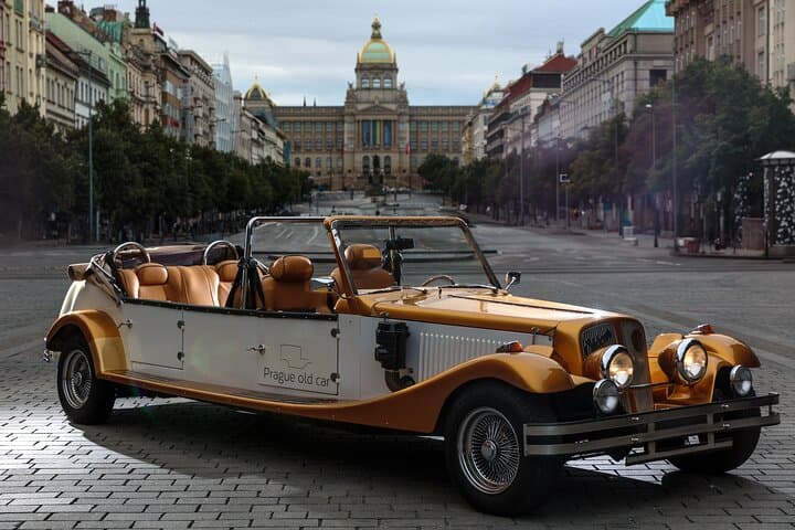 1-Hour Oldtimer Convertible Prague Sightseeing Tour — Prague Castle, Charles Bridge & Old Town photo 4