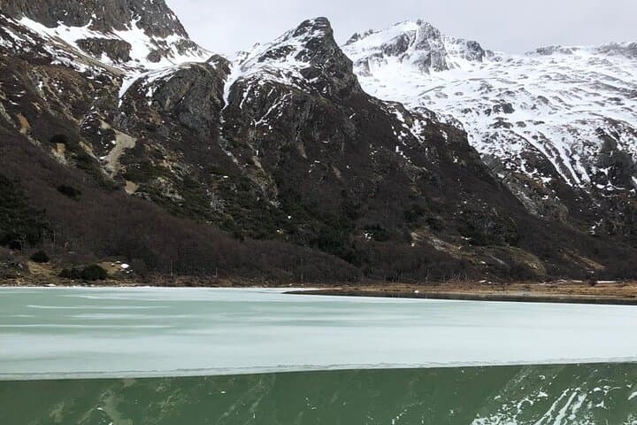 Trekking to Laguna Esmeralda (Emerald Lagoon): Day Hike from Ushuaia photo 3