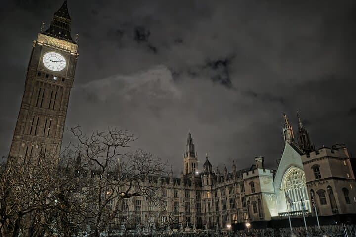 Royal Westminster by Night: After-Dark Walking Tour of London’s Icons photo 2