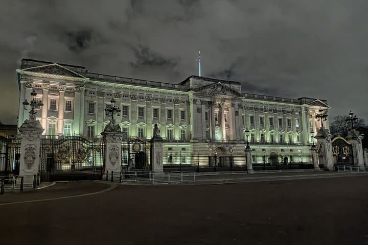 Royal Westminster by Night: After-Dark Walking Tour of London’s Icons