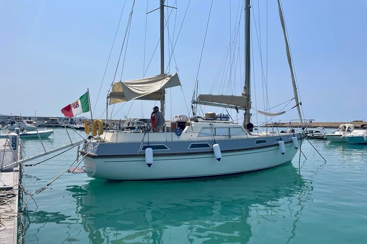Private Sailing Day Cruise to Scala dei Turchi from San Leone