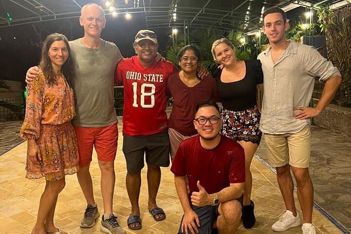 Salsa Night in Manuel Antonio — 60-Minute Dance Class to Feel the Rhythm photo 5