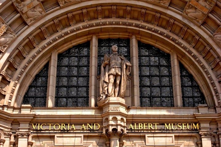 Victoria & Albert Museum Guided Tour and South Kensington Highlights photo 3