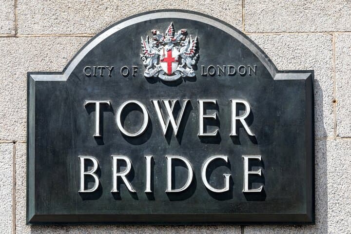 Private Skip-the-Line Tower Bridge & Tower of London Guided Tour photo 5