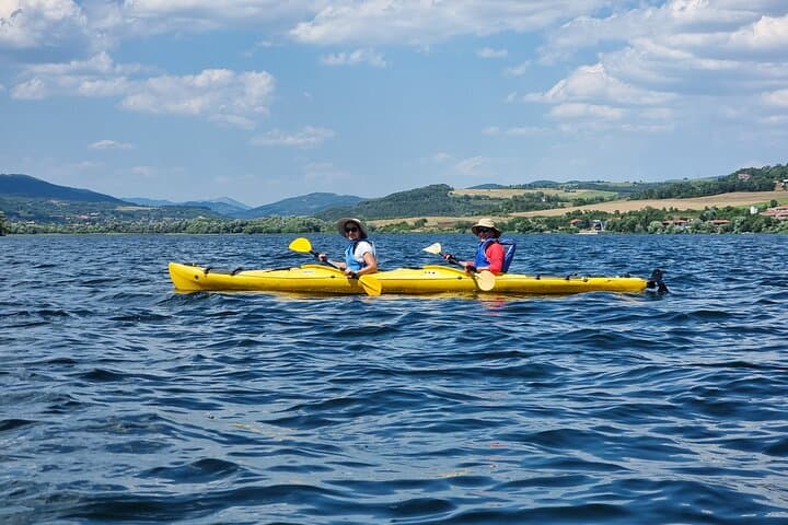 Private Kayak Tour at Pchelina Dam — 4‑Hour Guided Kayaking Near Sofia photo 4