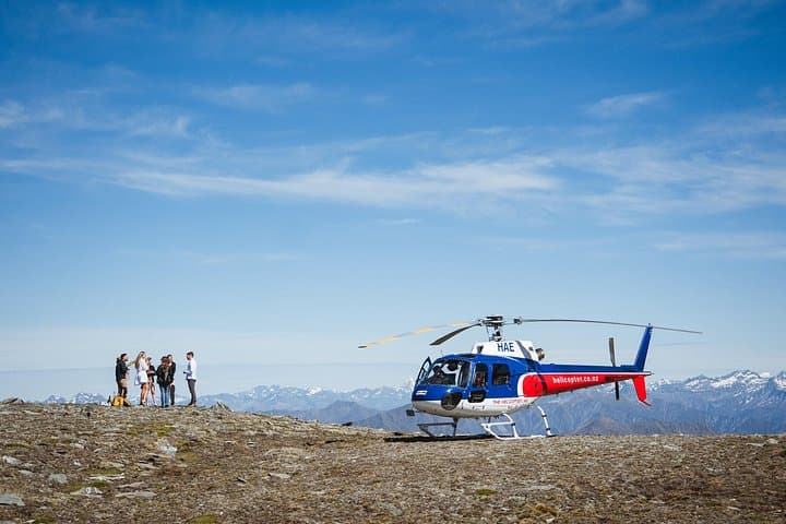 Queenstown Helicopter Wine Tour: Mountain Landing & Gibbston Cellar Doors