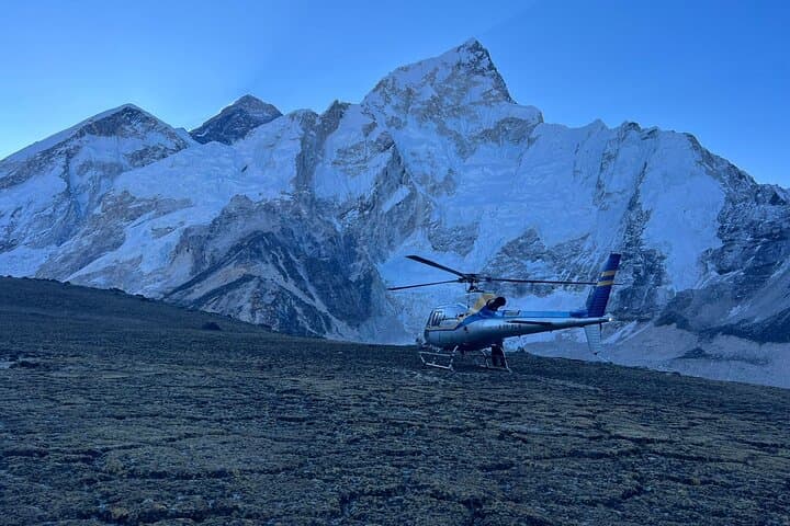 Everest Helicopter Tour to Kala Patthar: Scenic Flight from Kathmandu photo 4