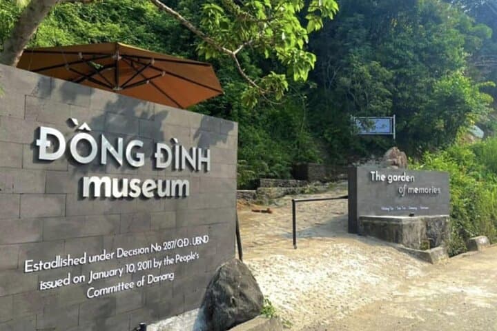 Dress Like Vietnam: Traditional Costume Photoshoot at Dong Dinh Museum photo 3