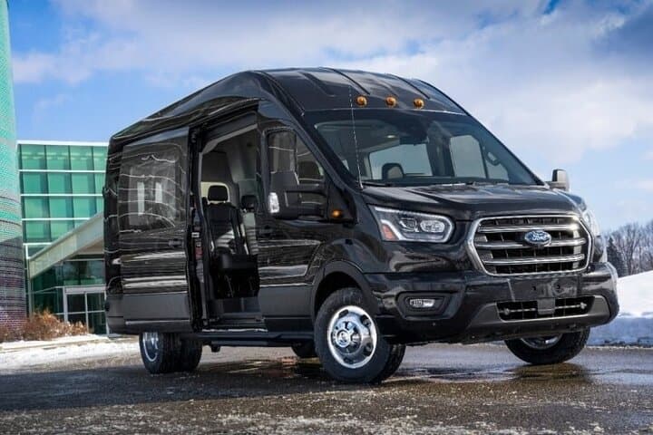 Private Transfer Orlando to Port Canaveral: Minibus & Limo Ride Guide