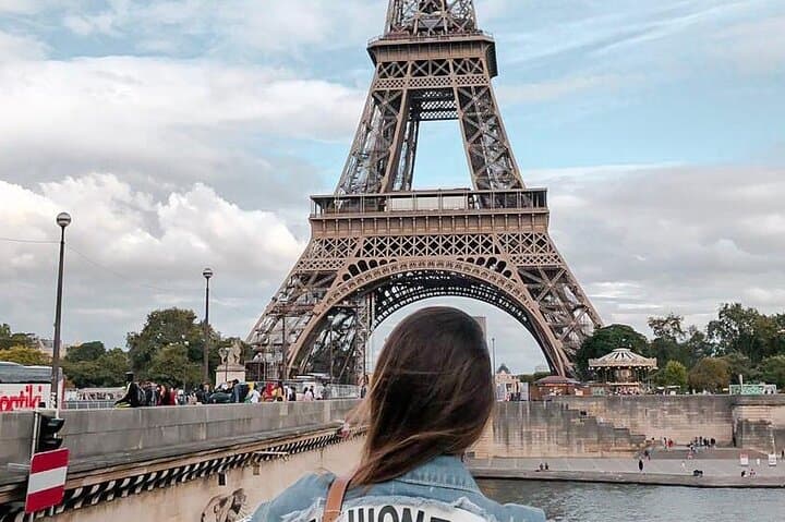 4-Hour Paris Walking Tour: Eiffel Tower, Louvre & Seine Cruise with Local Guide photo 2