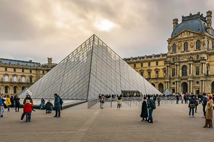 4-Hour Paris Walking Tour: Eiffel Tower, Louvre & Seine Cruise with Local Guide photo 4