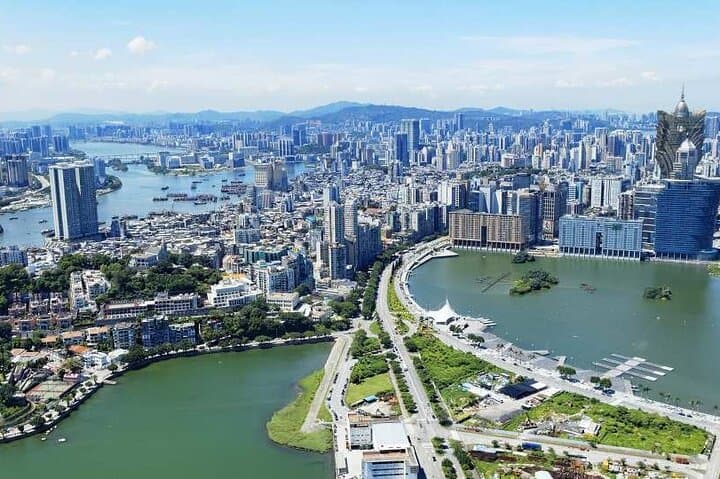 Macau Tower Observation Deck: 360° Views, Glass-Floor Thrills, and Sunset Vistas photo 2