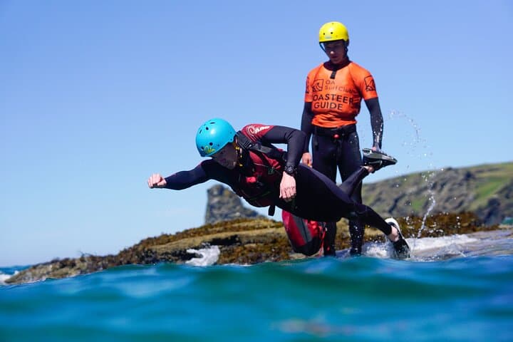 Coasteering in Bossiney Cove: Bude Cornwall Sea‑Cliff Adventure