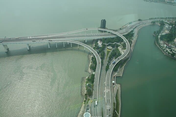 Macau Tower Observation Deck: 360° Views, Glass-Floor Thrills, and Sunset Vistas photo 6