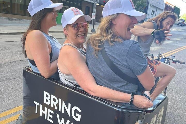 Private Bike Taxi Tour in Nashville: Broadway, Printer's Alley & The Gulch
