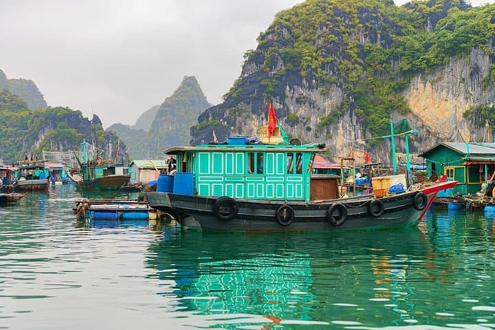 Full-Day Private Ha Long Bay Cruise from Hanoi — Caves, Titop & Sunset Party photo 2