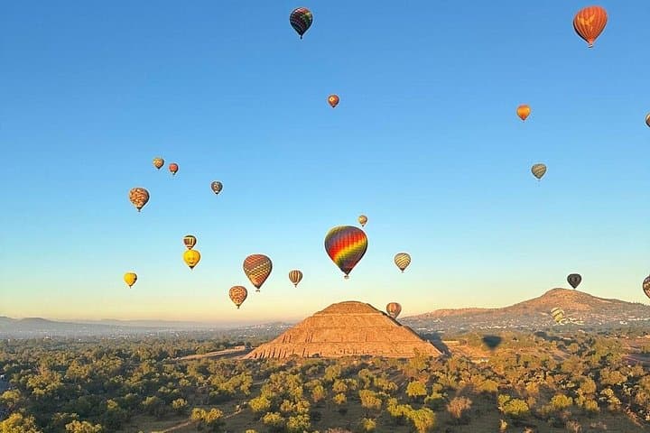 Hot-Air Balloon Over Teotihuacan: Sunrise Flight, Cave Breakfast & Archaeology Tour photo 2