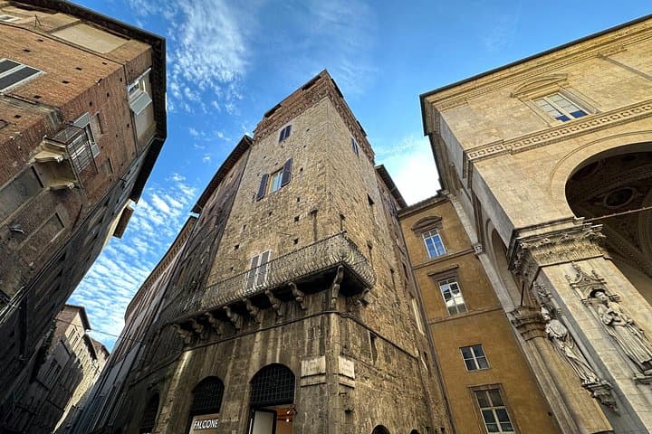 Siena Family-Friendly Private Walking Tour — Duomo, Piccolomini & Piazza del Campo photo 4