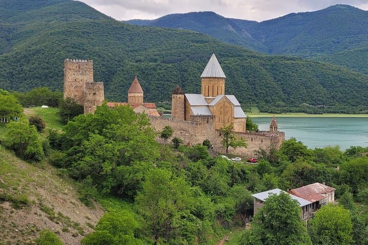 Great Caucasus One-Day Tour: Jvari, Ananuri, Gudauri & Gergeti photo 3
