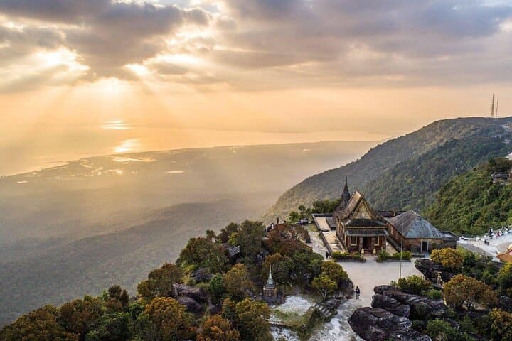 Bokor Mountain Day Tour: Bokor Palace, Wat Sampov Pram & Popokvil Waterfall photo 3