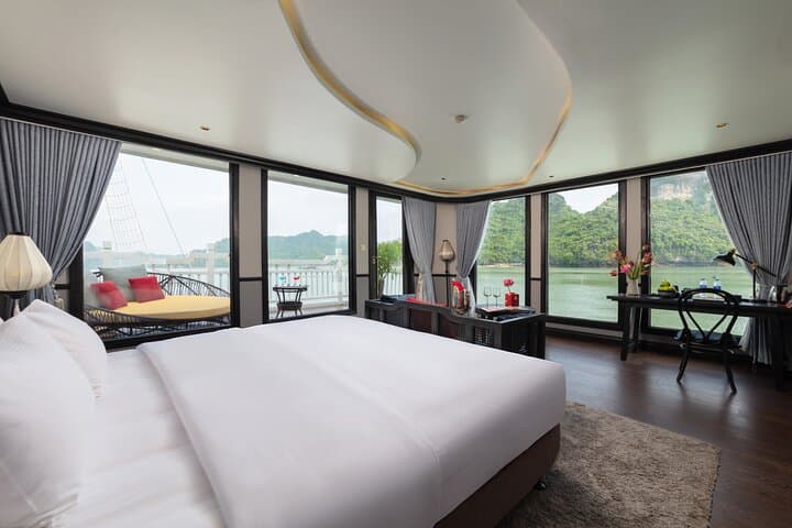 3-Day La Casta Cruise: Explore Halong & Lan Ha Bay in Luxury photo 3